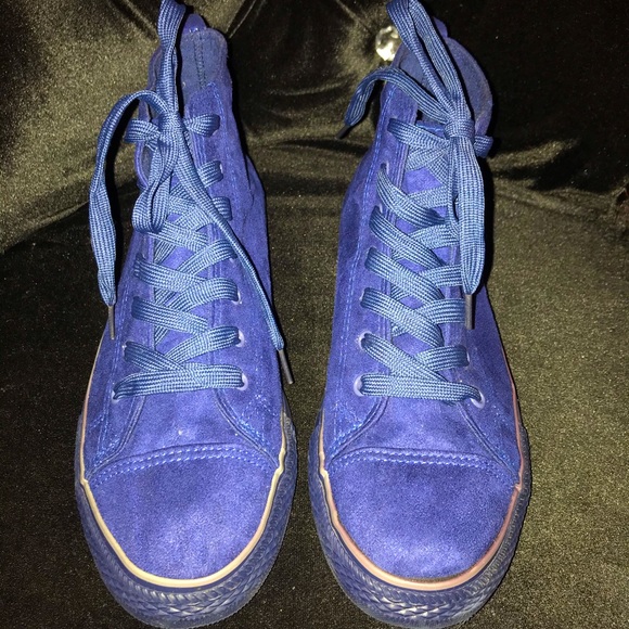 🎉Women’s Rouge! Royal Blue Suede Sneakers Size 11 - Picture 3 of 8